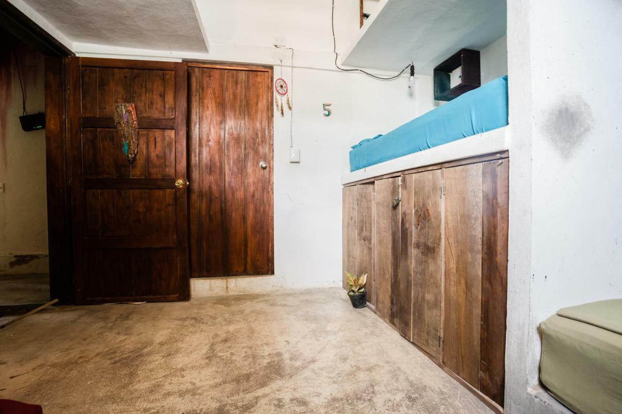 Black Jaguar Hostel 巴卡拉尔 外观 照片