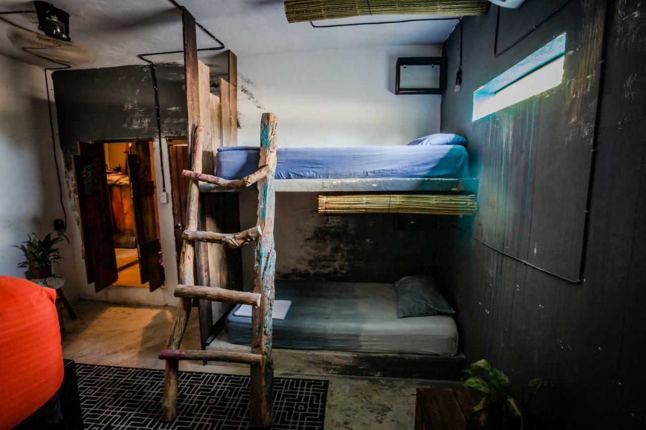 Black Jaguar Hostel 巴卡拉尔 外观 照片